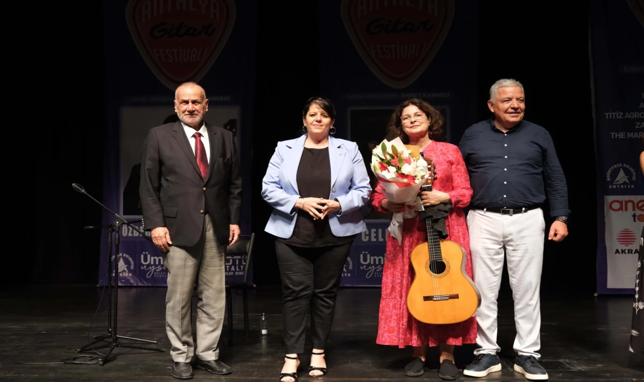 Antalya Muratpaşa’da gitar festivali sona erdi