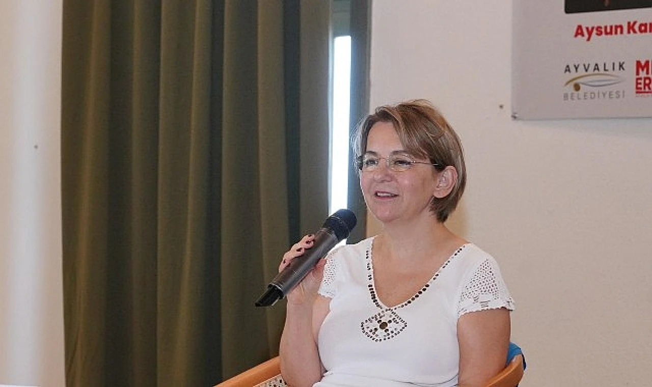 Ayvalıklı Yazarlar “Arnavut Kaldırımlarının Hikâyedeki İzi” Söyleşisinde Buluştu