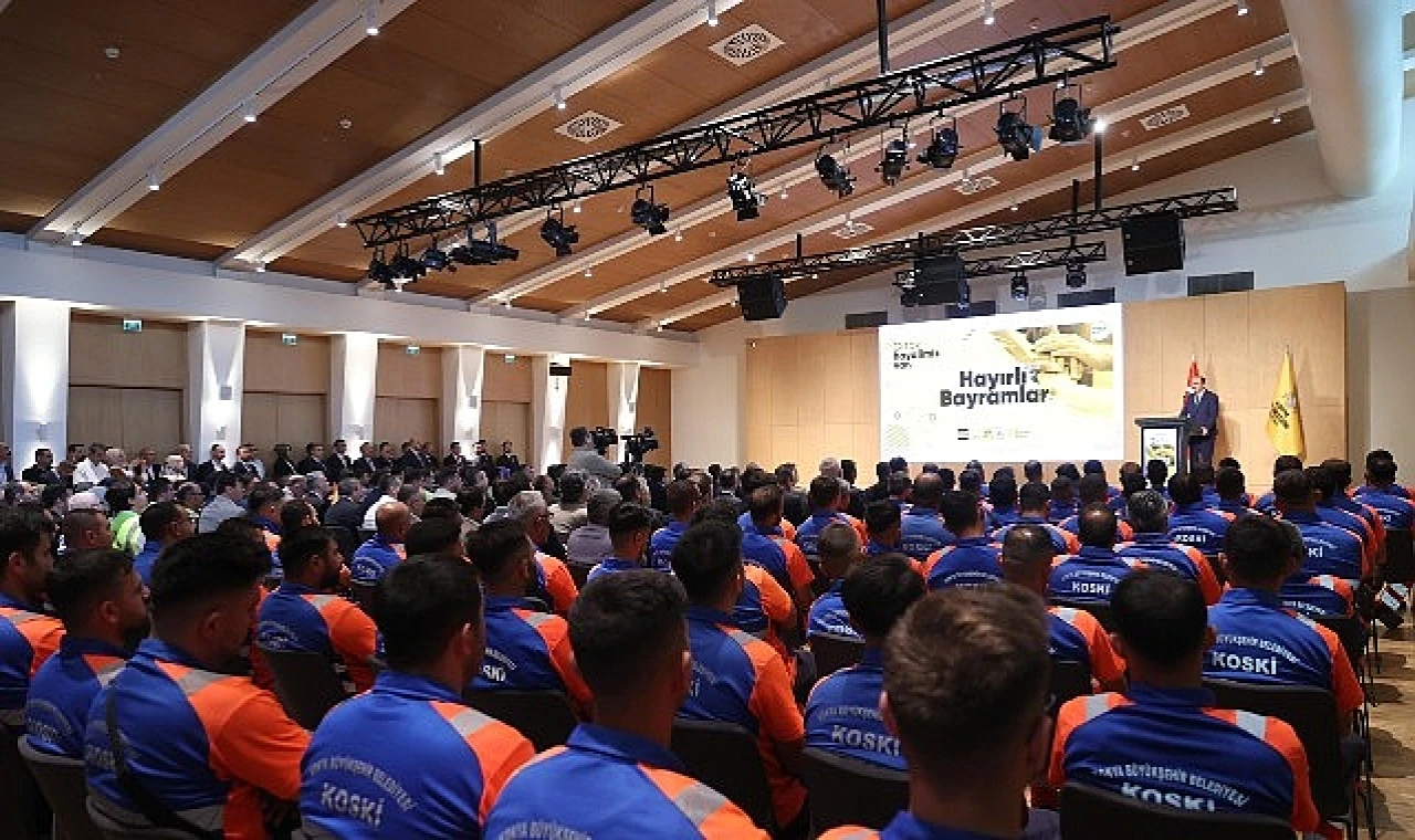 Başkan Altay Büyükşehir Çalışanlarıyla Bayramlaştı: “Görevimiz Konya’yı Türkiye’nin En Güzel Şehri Yapmak”