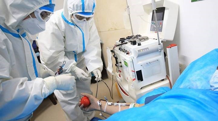 Fransa'da son 24 saatte 17 bin 615 yeni vaka