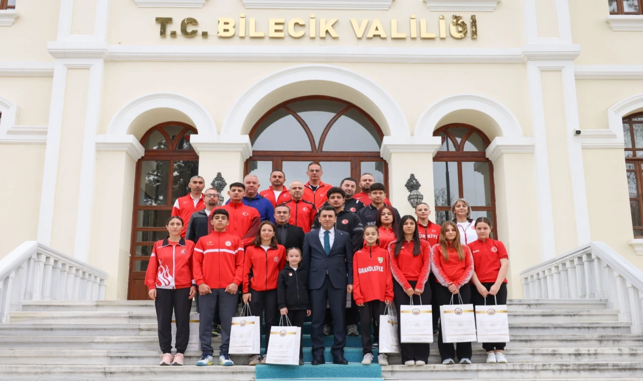 Vali Aygöl, Bilecik’in gururlarını ağırladı