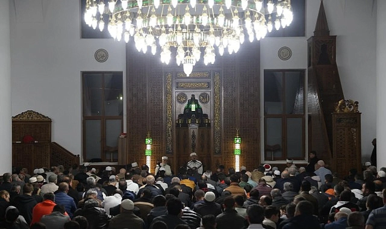 Canik’te Binler Kadir Gecesi’nde Buluştu