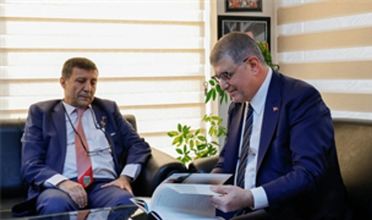 Gazilerden Başkan Tugay’ı duygulandıran armağan