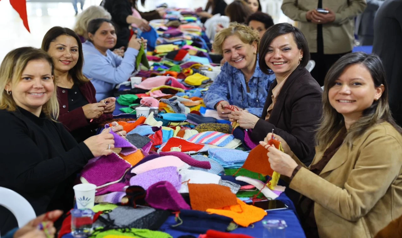 İzmir Karabağlar’dan ilmek ilmek dayanışma